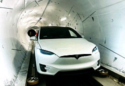 Testfahrt im Tunnel
