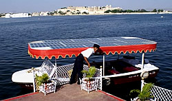 Solarboot in Indien