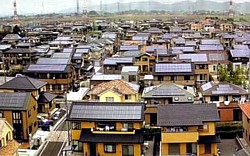 Solardächer der Stadt Ota