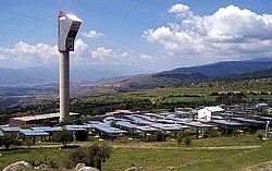 Solarturm der THEMIS-Anlage